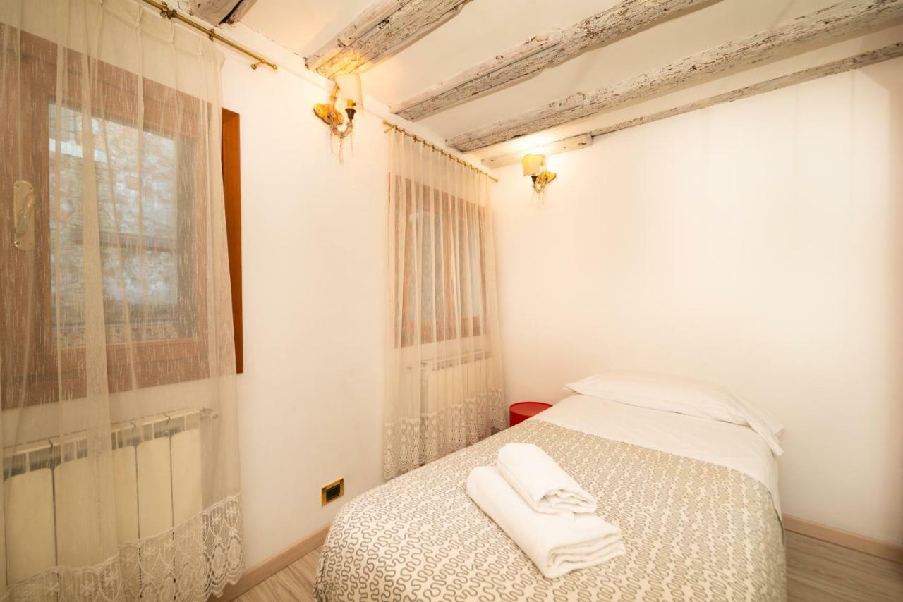 Heart Of Venice White House Rialto Wi-Fi 1Gbs Apartment Luaran gambar